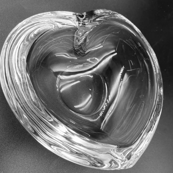 ORREFORS Sweden Vintage "Amour" Heart Dish EUC - Picture 2 of 4